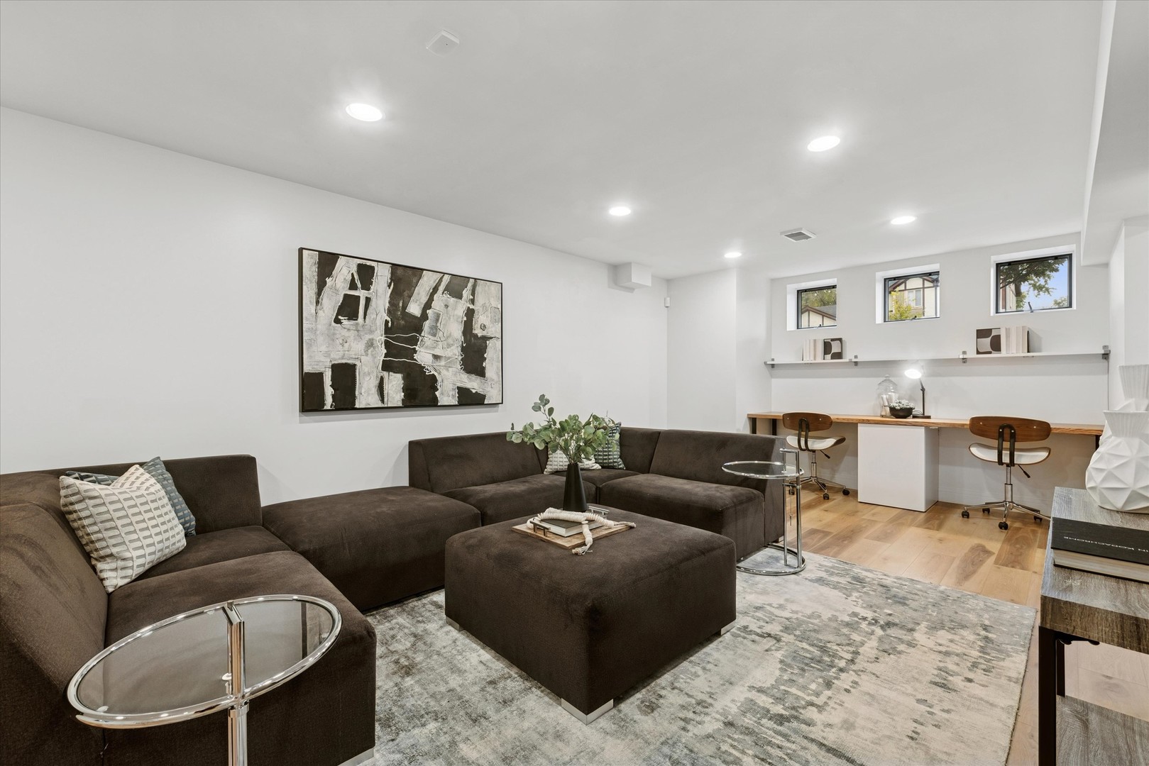 11225 Arrowhead Trail, Indian Head Park, IL 60525
