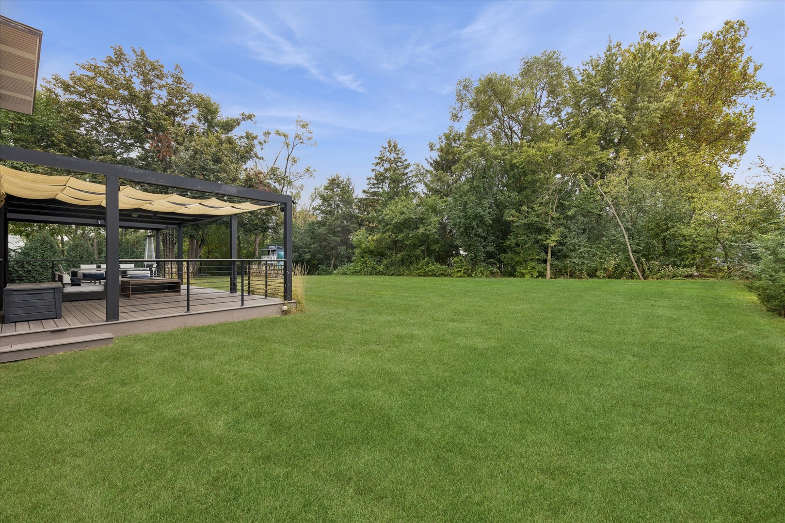 11225 Arrowhead Trail, Indian Head Park, IL 60525