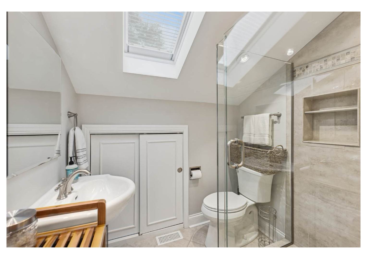 6145 Western Avenue, Willowbrook, IL 60527