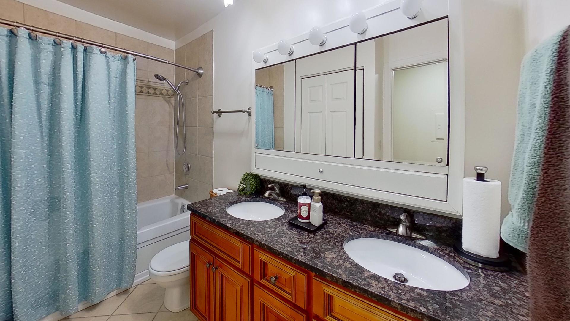 850 S Lorraine Road #1C, Wheaton, IL 60189