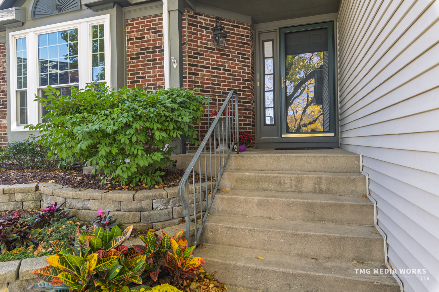 300 Churchill Lane, Aurora, IL 60504