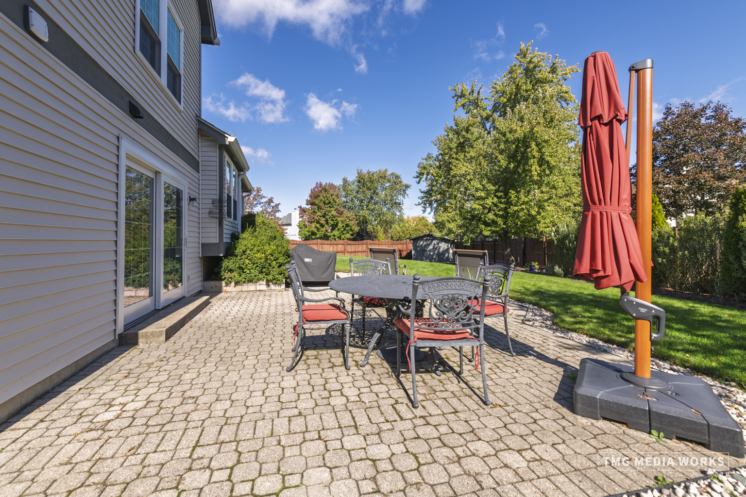 300 Churchill Lane, Aurora, IL 60504