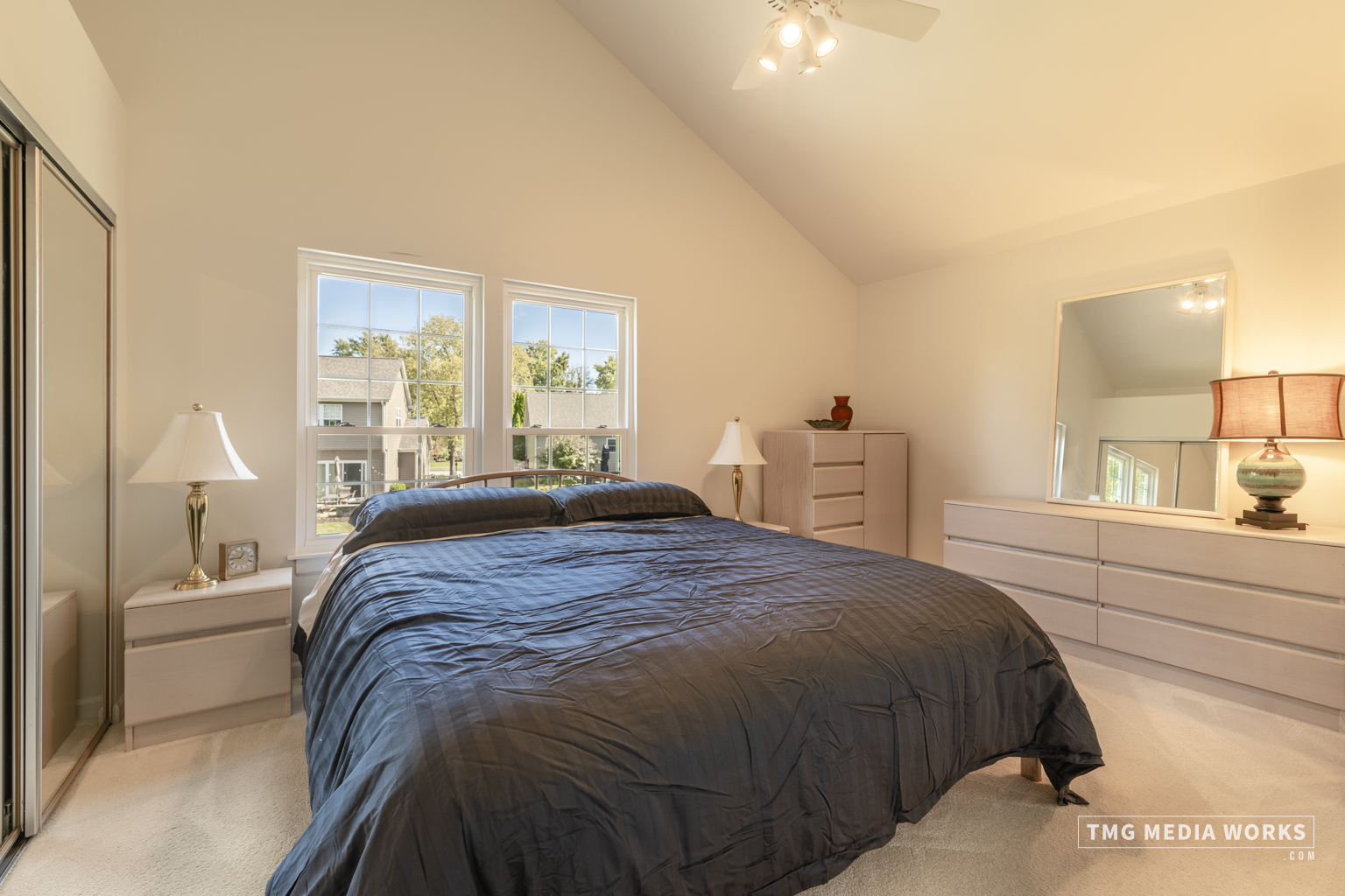 300 Churchill Lane, Aurora, IL 60504