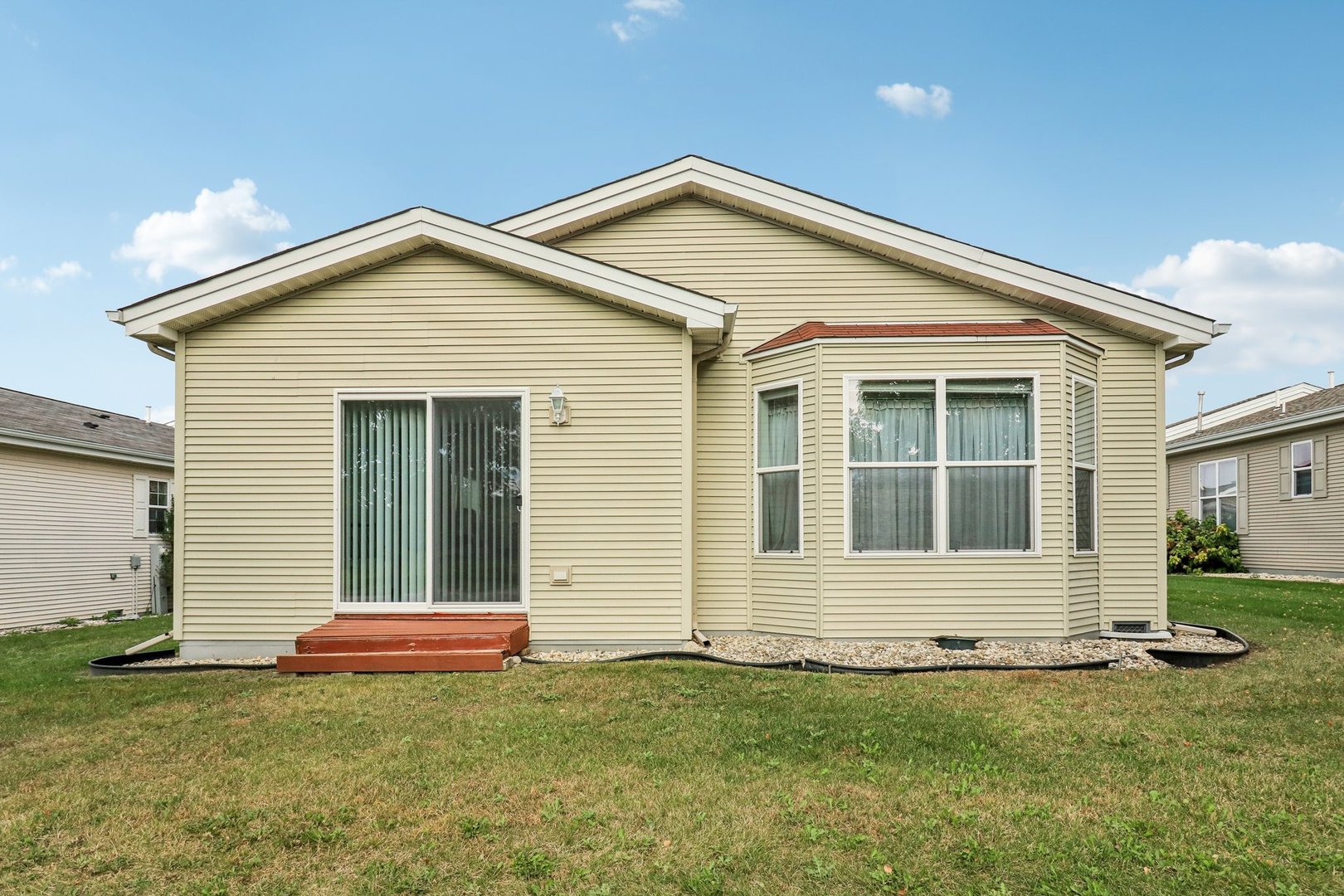 3306 Stakes Lane, Grayslake, IL 60030