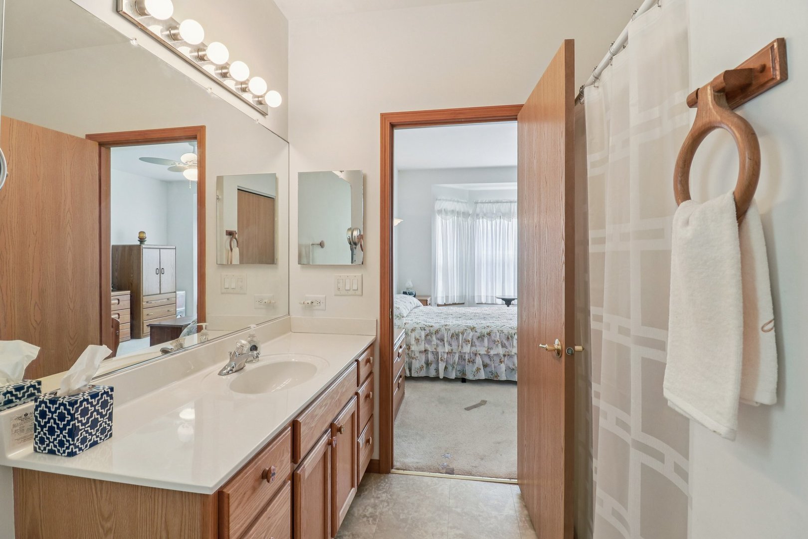 3306 Stakes Lane, Grayslake, IL 60030