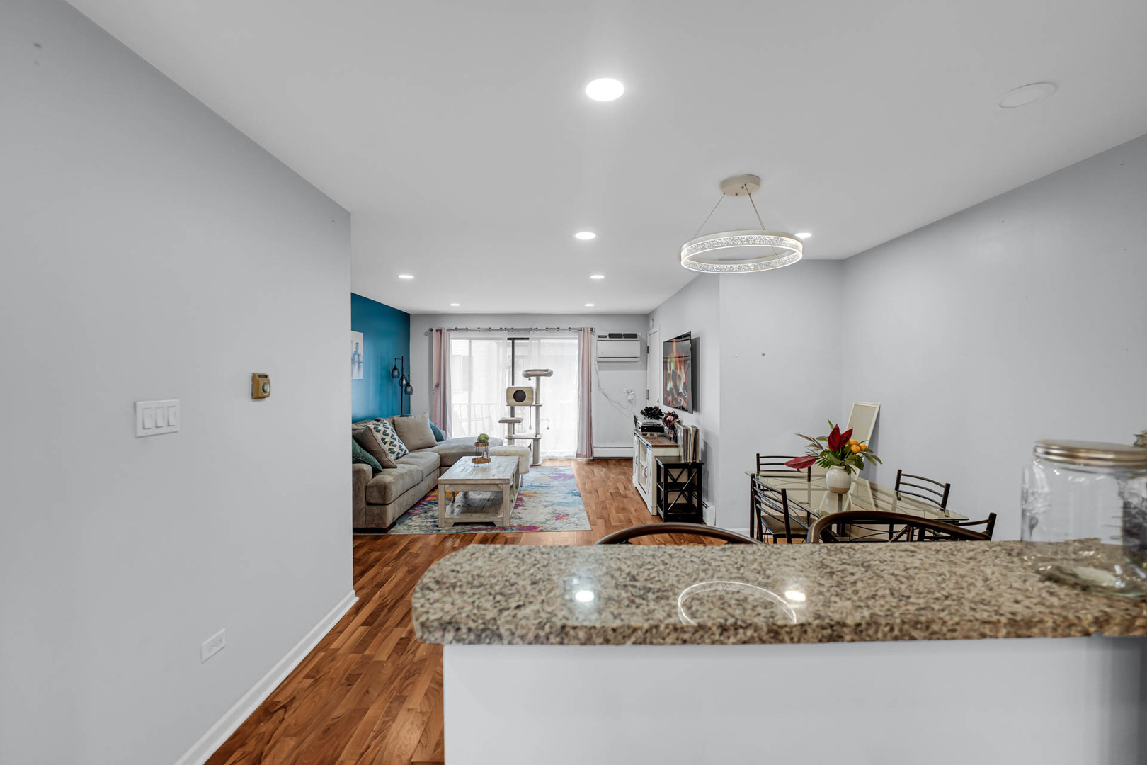 5159 N East River Road #212, Chicago, IL 60656
