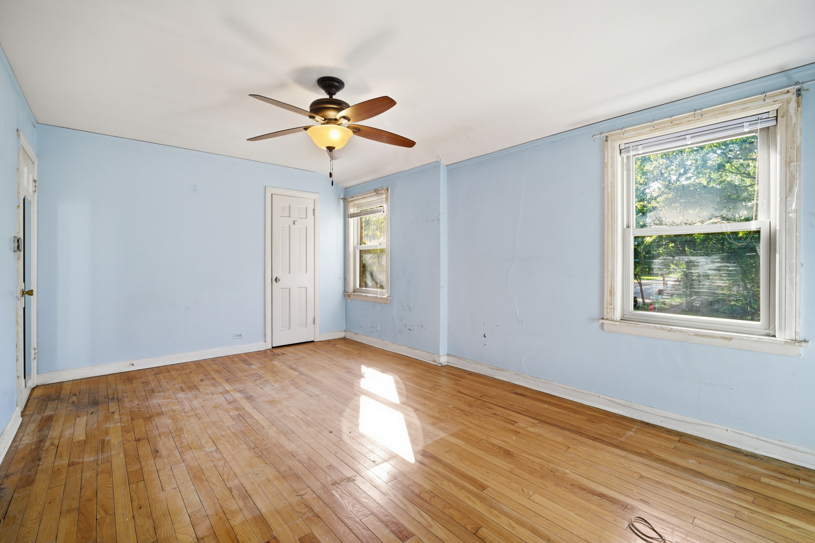 1793 White Street, Des Plaines, IL 60018