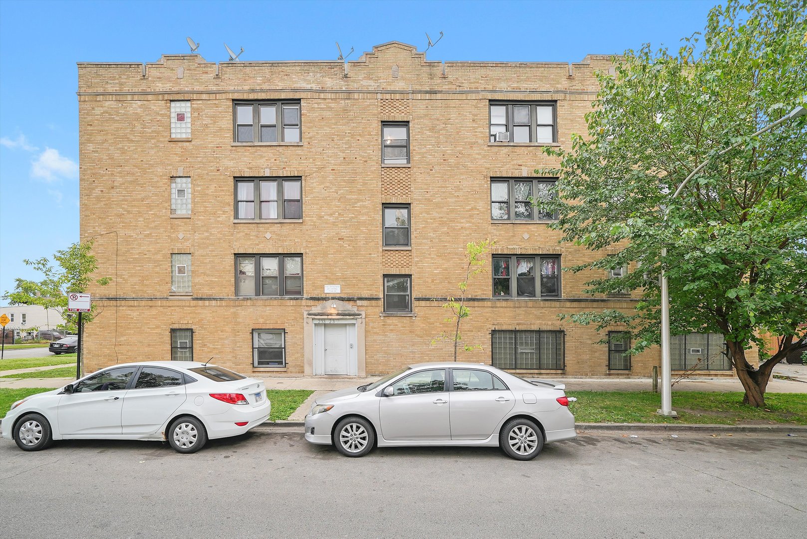 223-233 N kolmar Avenue, Chicago, IL 60624