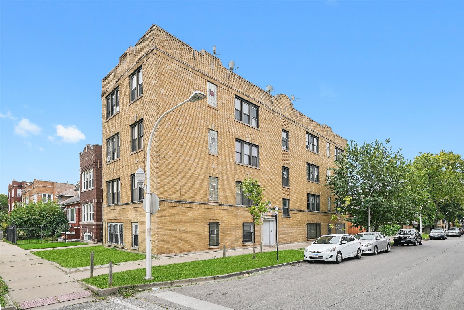 223-233 N kolmar Avenue, Chicago, IL 60624