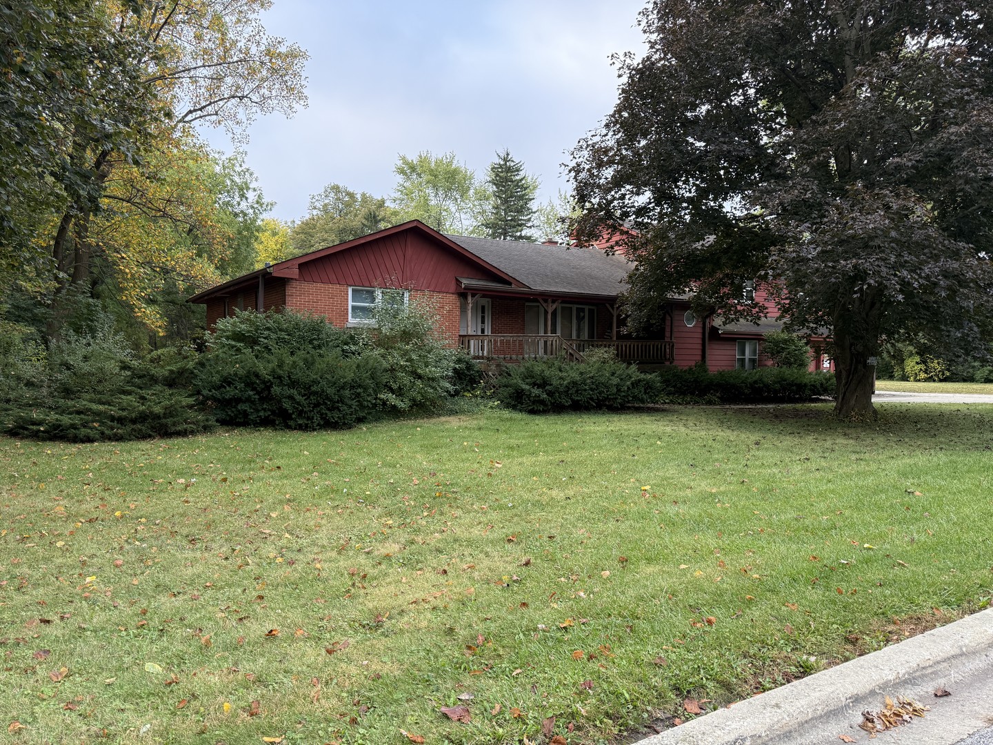 30W155 Calumet Avenue, Warrenville, IL 60555