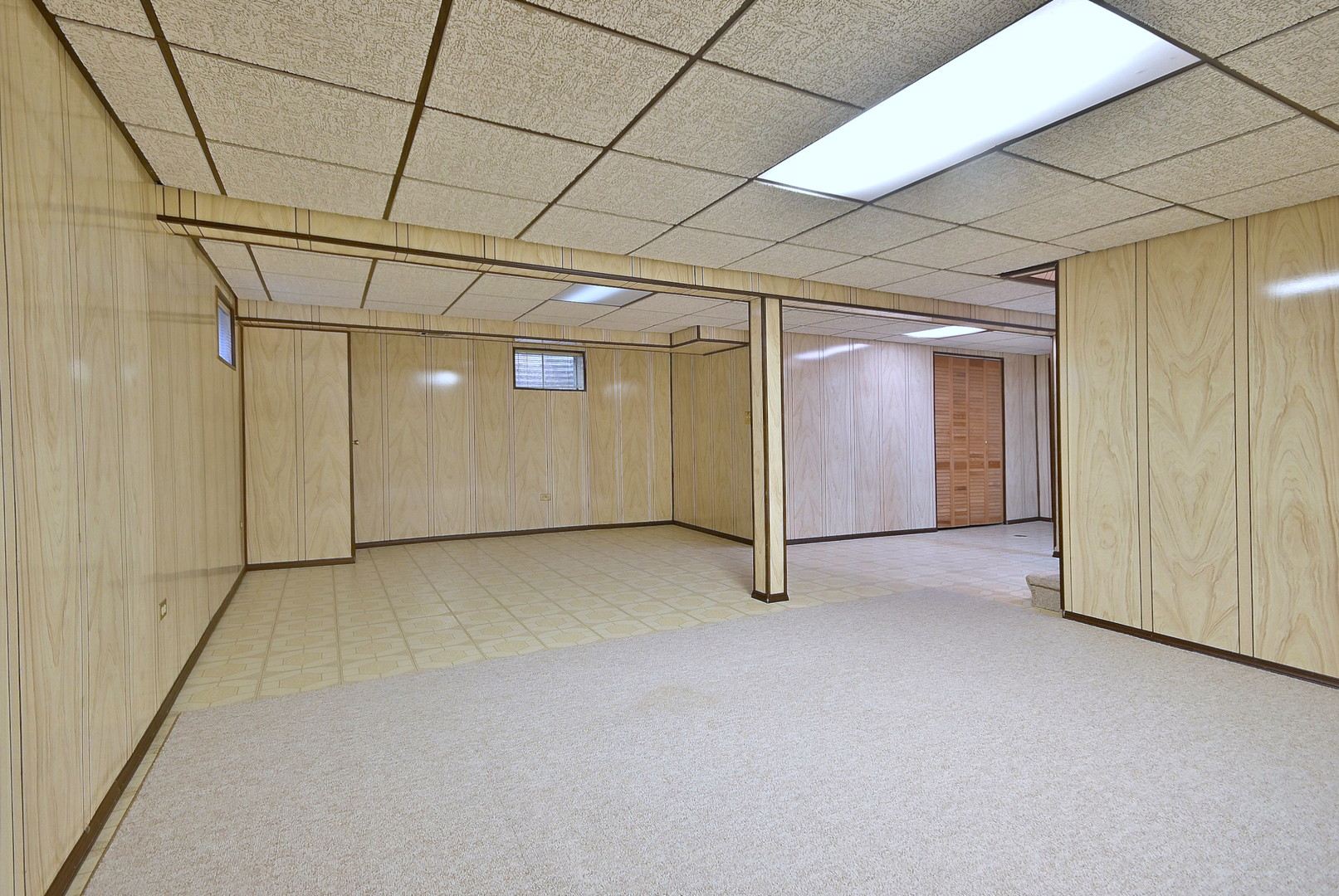 6730 Charleston Drive, Darien, IL 60561