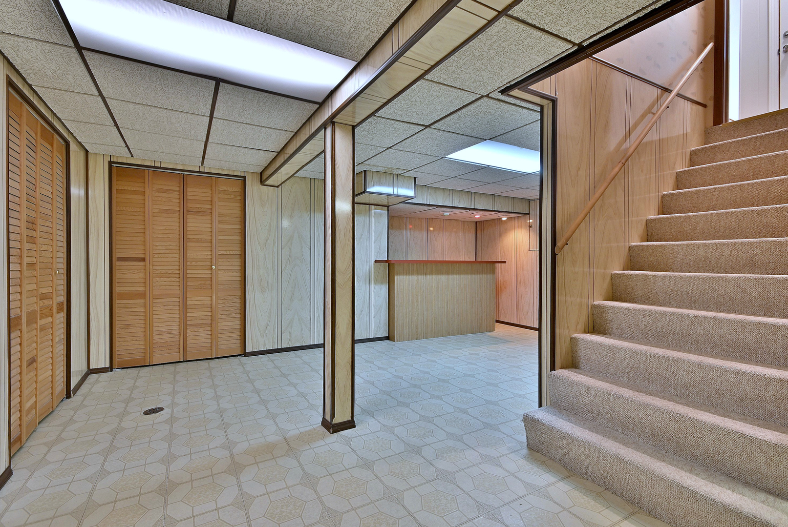 6730 Charleston Drive, Darien, IL 60561