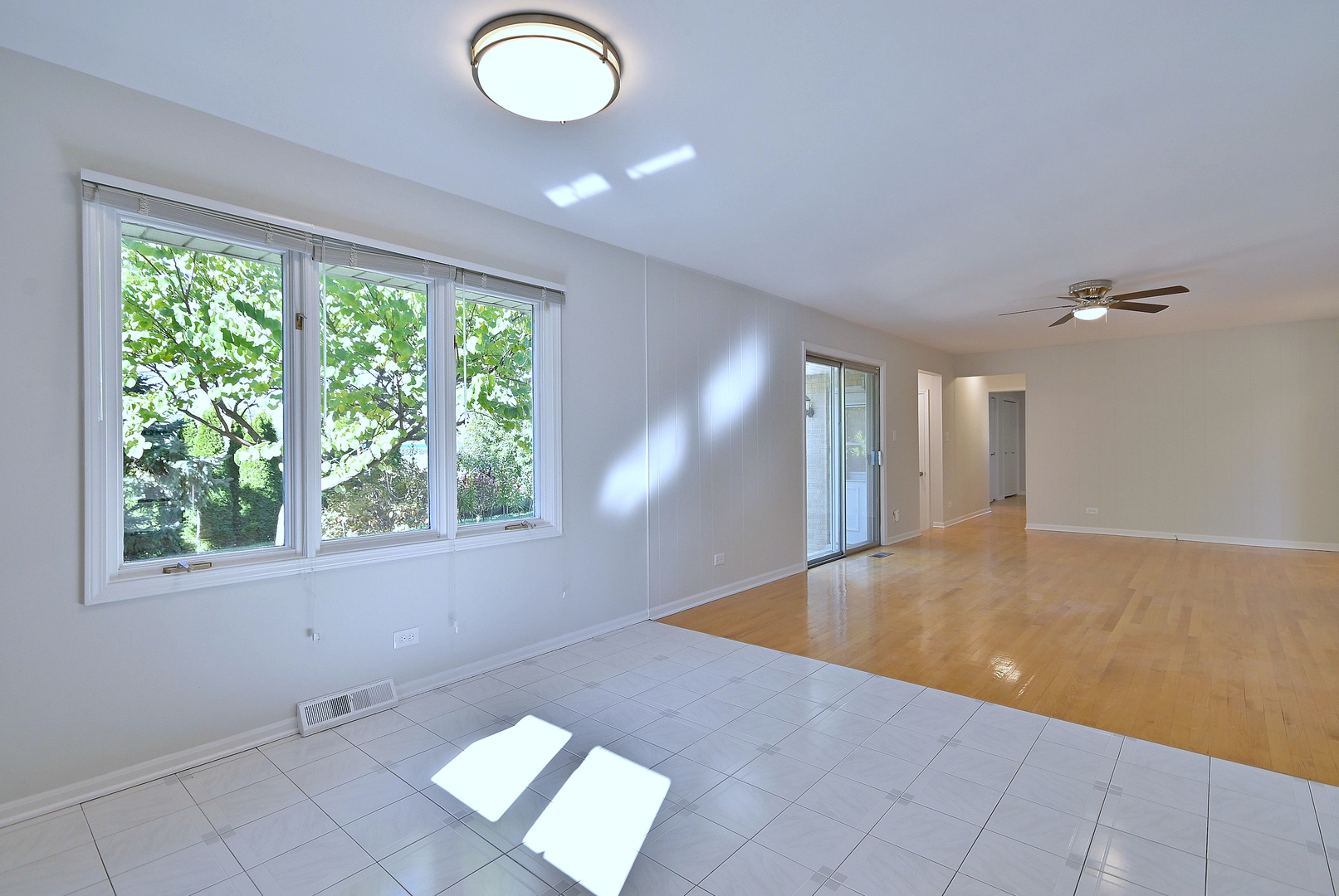 6730 Charleston Drive, Darien, IL 60561