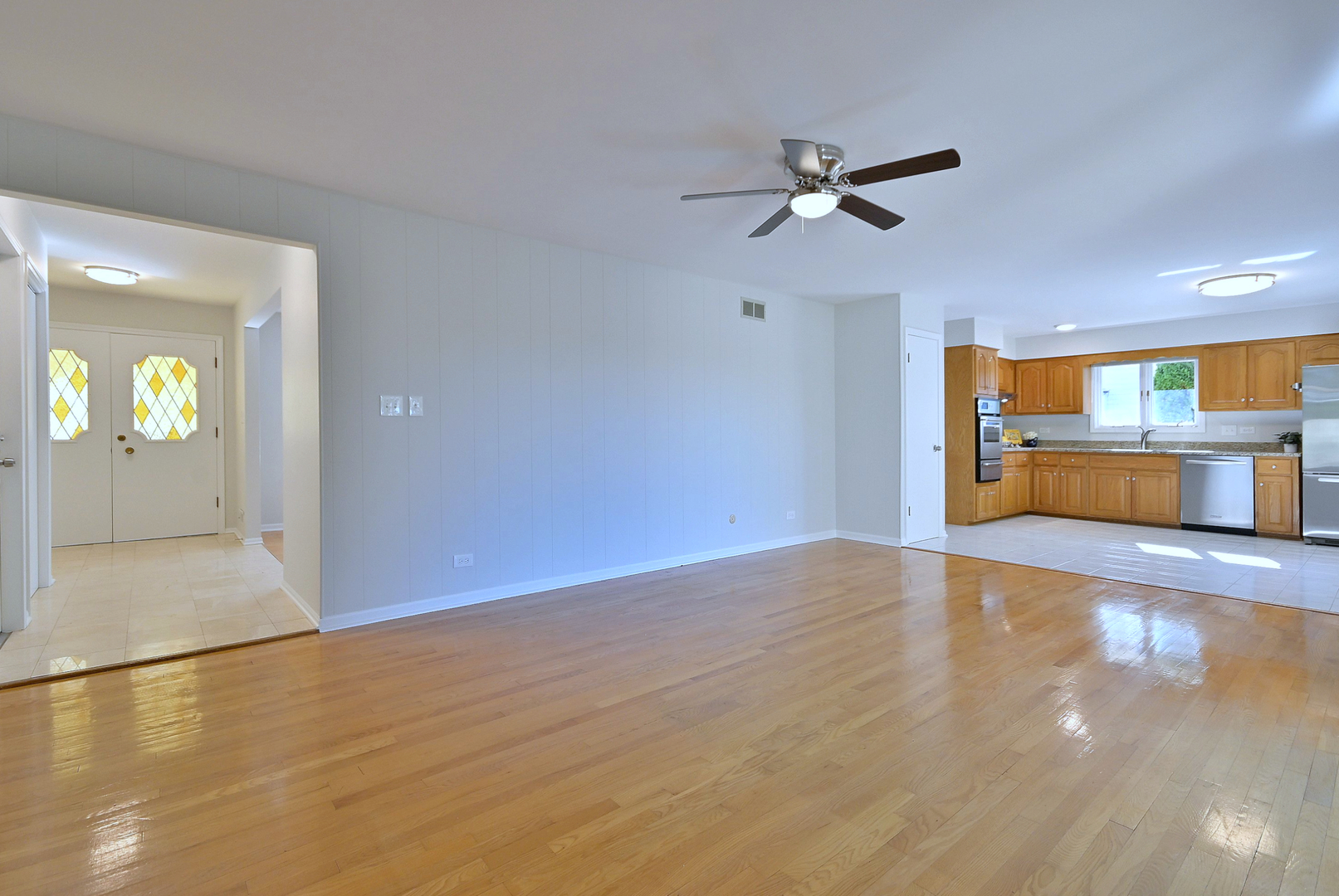 6730 Charleston Drive, Darien, IL 60561