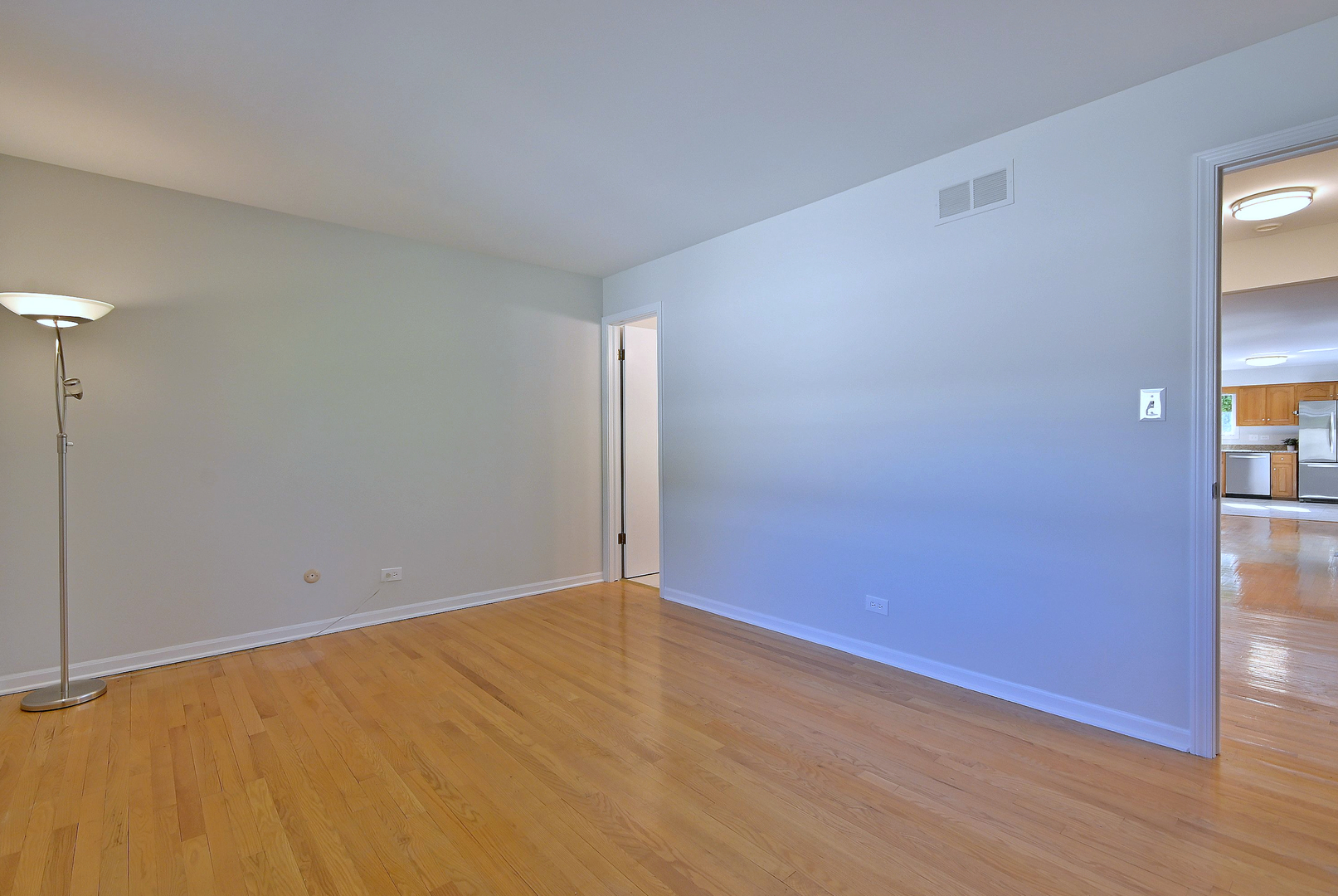 6730 Charleston Drive, Darien, IL 60561