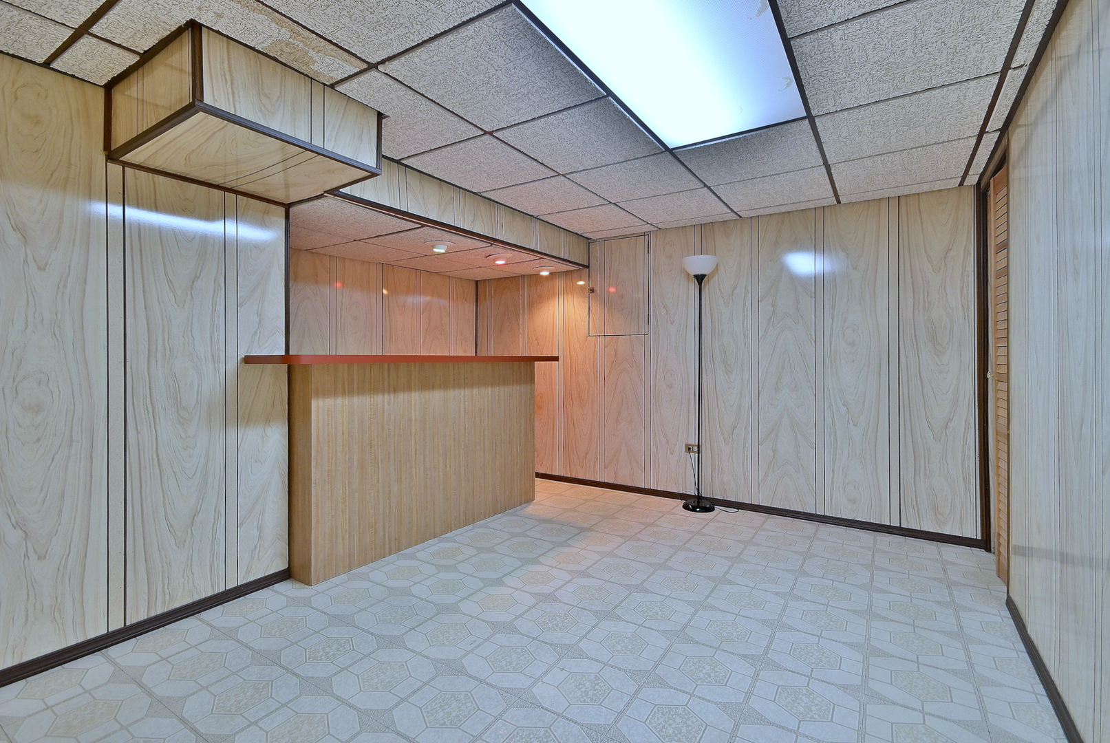 6730 Charleston Drive, Darien, IL 60561