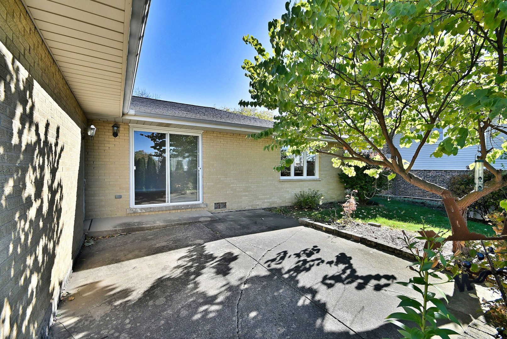 6730 Charleston Drive, Darien, IL 60561