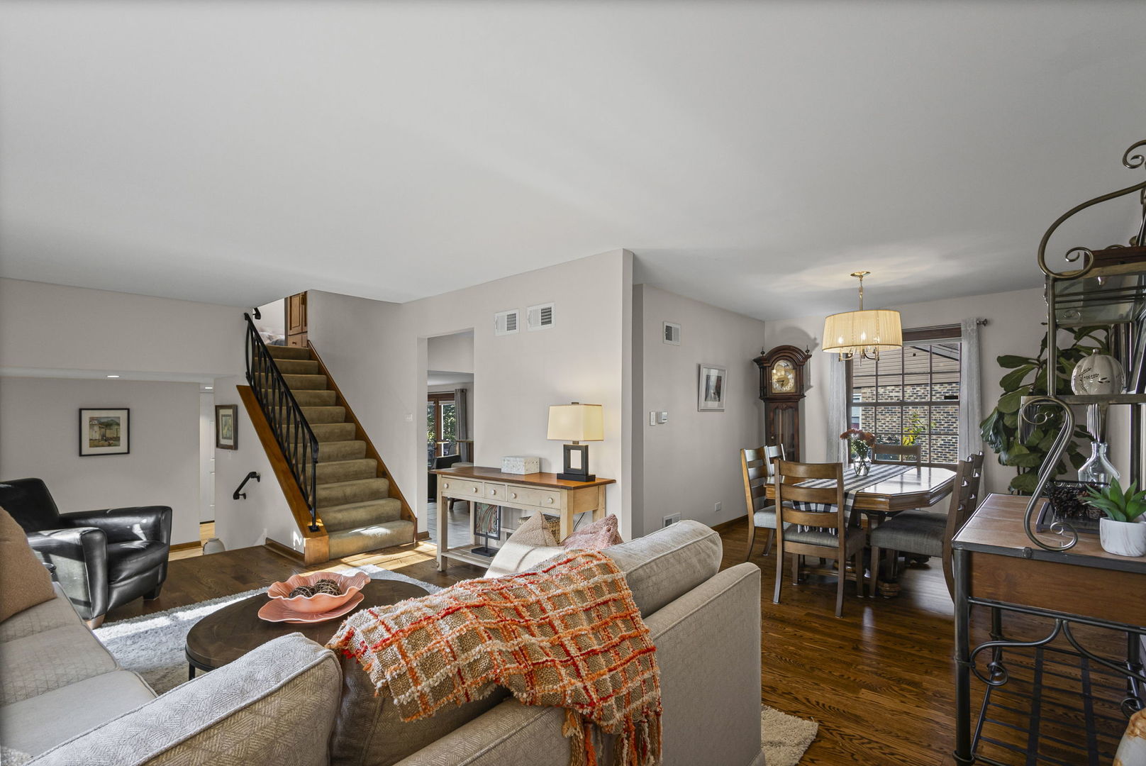 1515 S Harvard Avenue, Arlington Heights, IL 60005