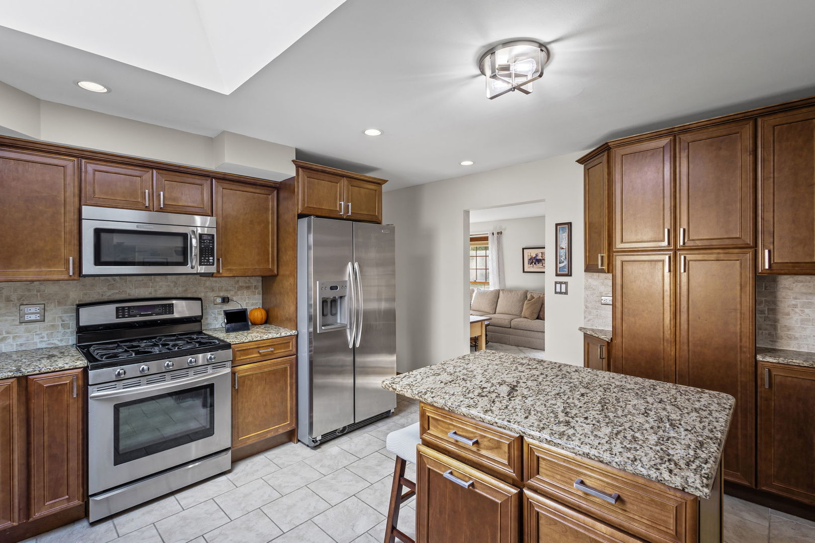 1515 S Harvard Avenue, Arlington Heights, IL 60005