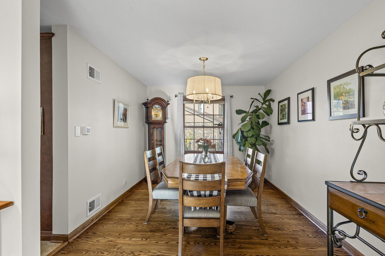 1515 S Harvard Avenue, Arlington Heights, IL 60005