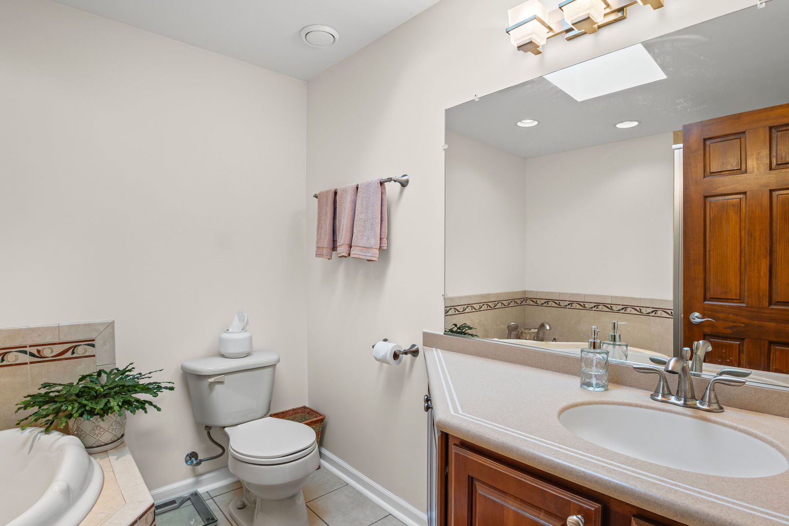 1515 S Harvard Avenue, Arlington Heights, IL 60005