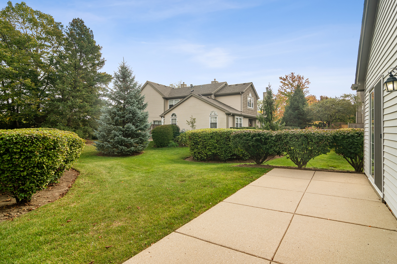 381 BENTLEY Place, Buffalo Grove, IL 60089