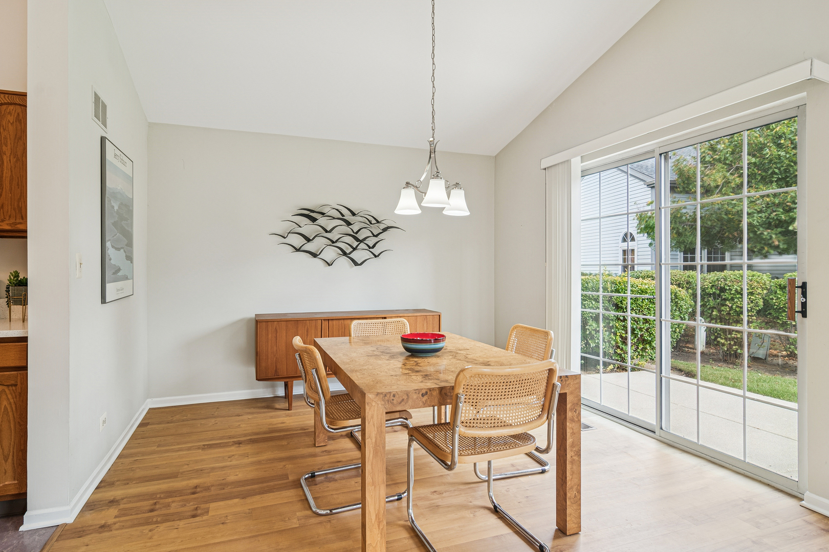 381 BENTLEY Place, Buffalo Grove, IL 60089