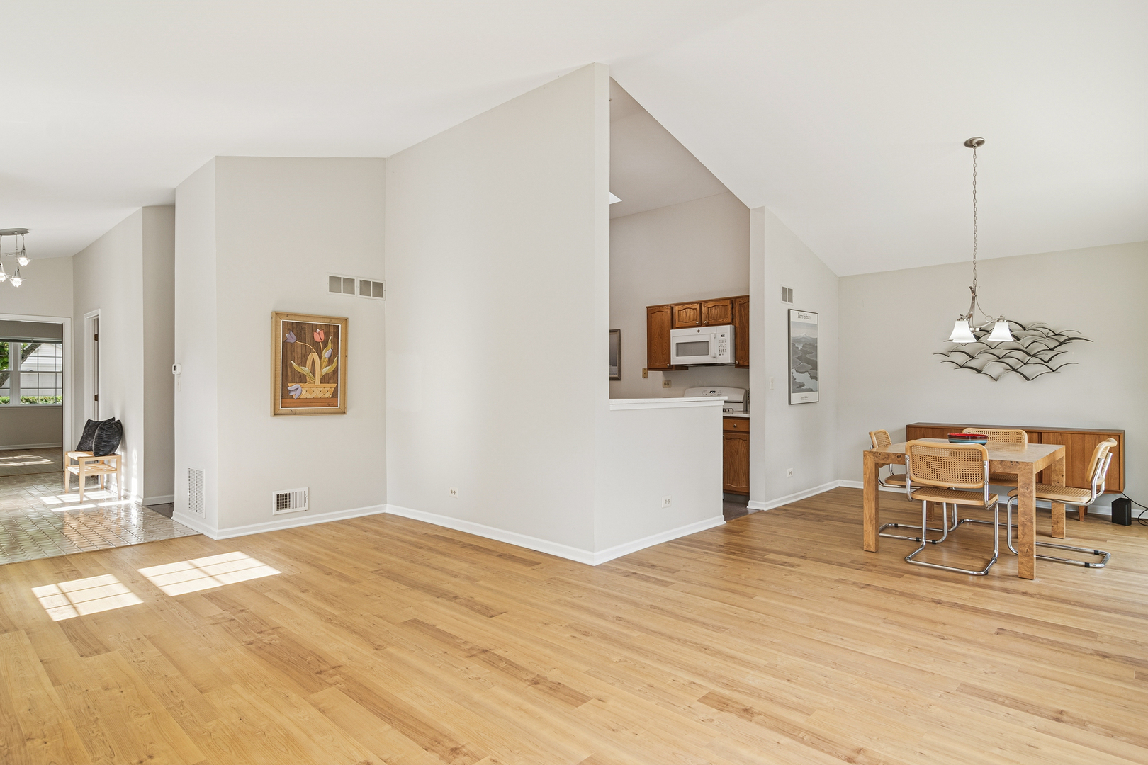 381 BENTLEY Place, Buffalo Grove, IL 60089