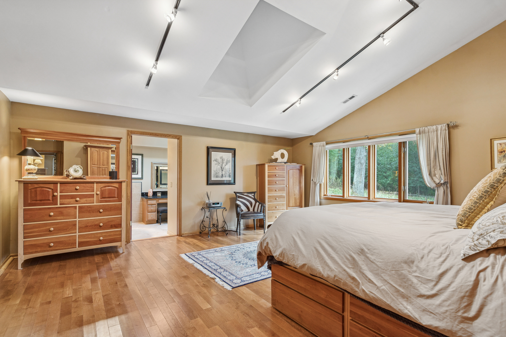 1N546 Burr Oak Road, West Chicago, IL 60185