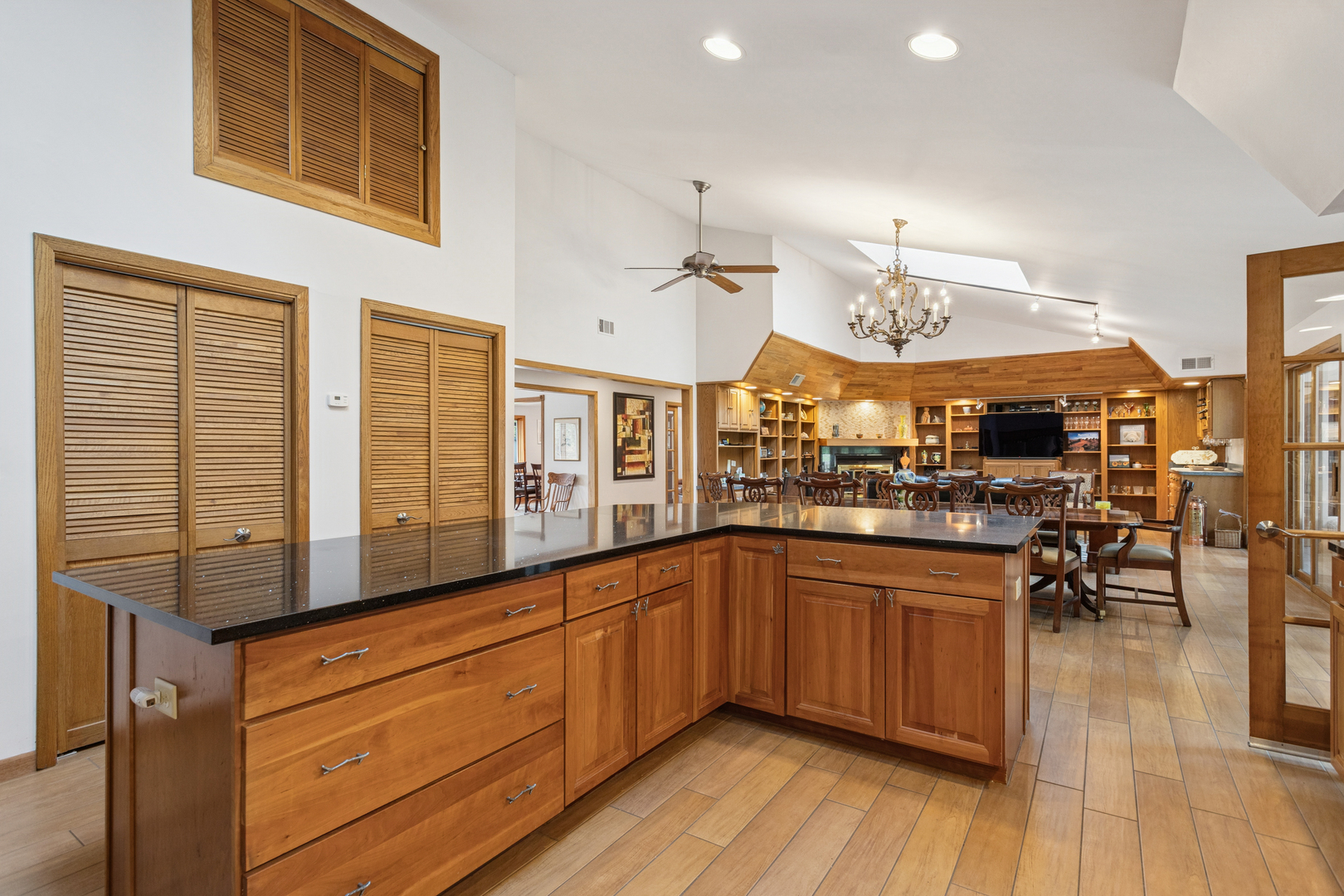 1N546 Burr Oak Road, West Chicago, IL 60185