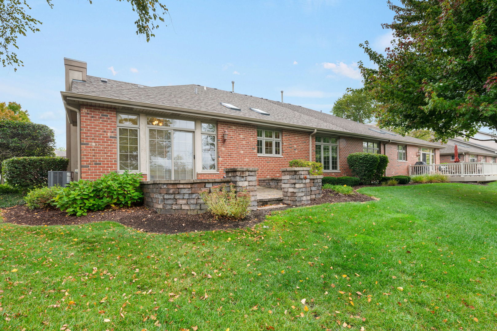 17 Shadow Creek Circle, Palos Heights, IL 60463
