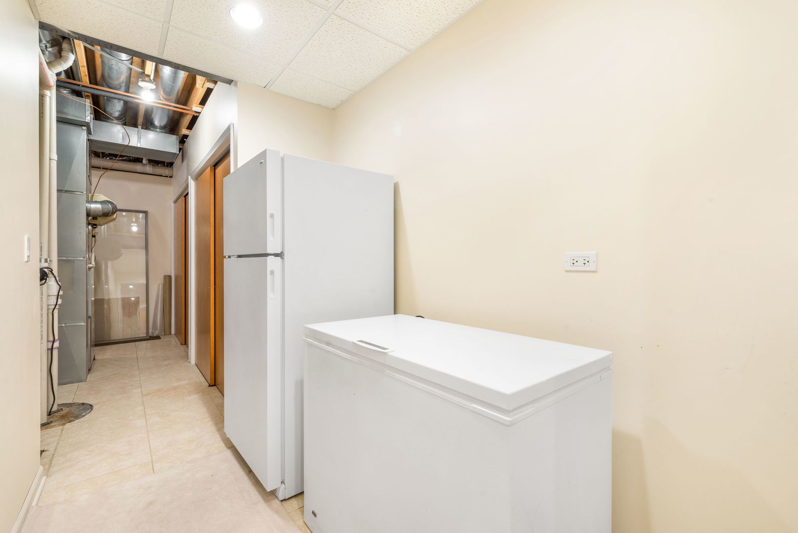 17 Shadow Creek Circle, Palos Heights, IL 60463