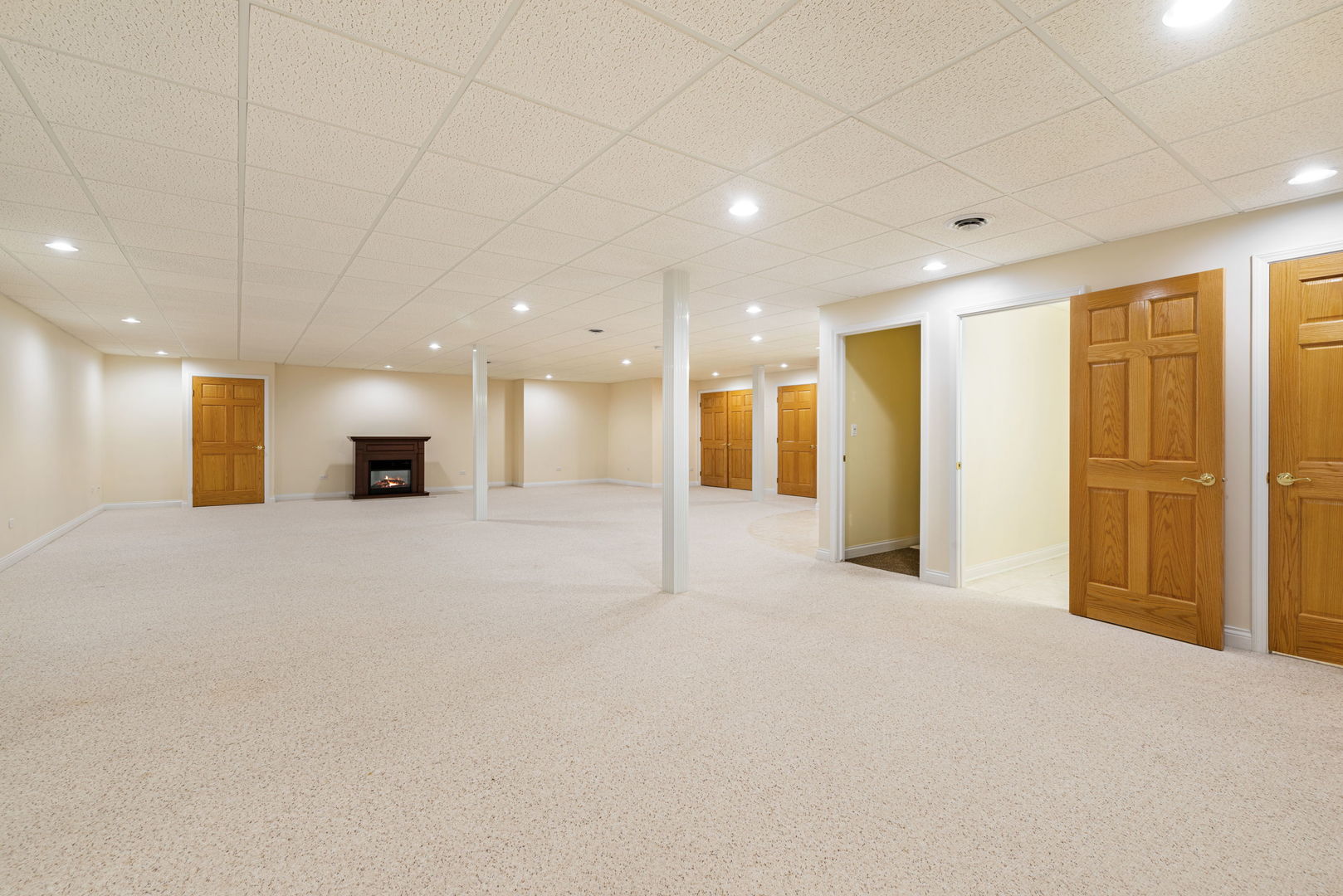 17 Shadow Creek Circle, Palos Heights, IL 60463