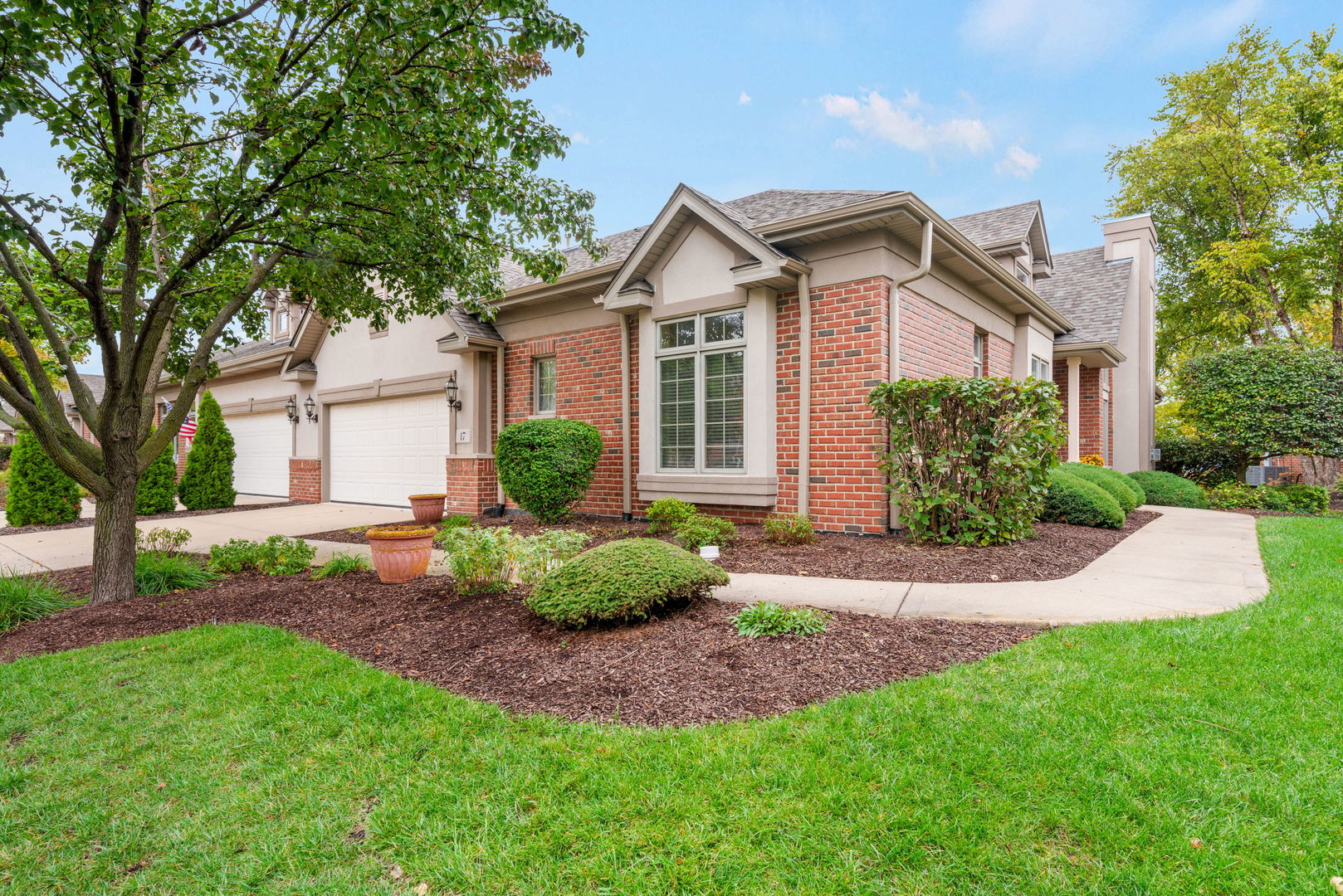 17 Shadow Creek Circle, Palos Heights, IL 60463