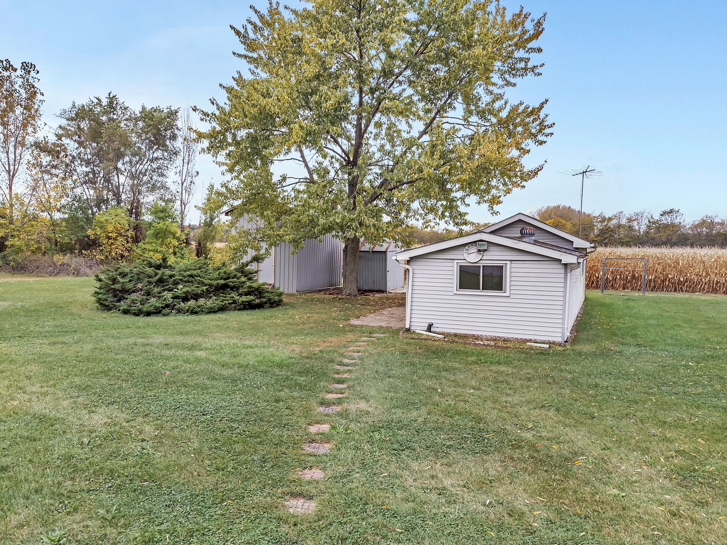 11085 N Tabler Road, Minooka, IL 60447