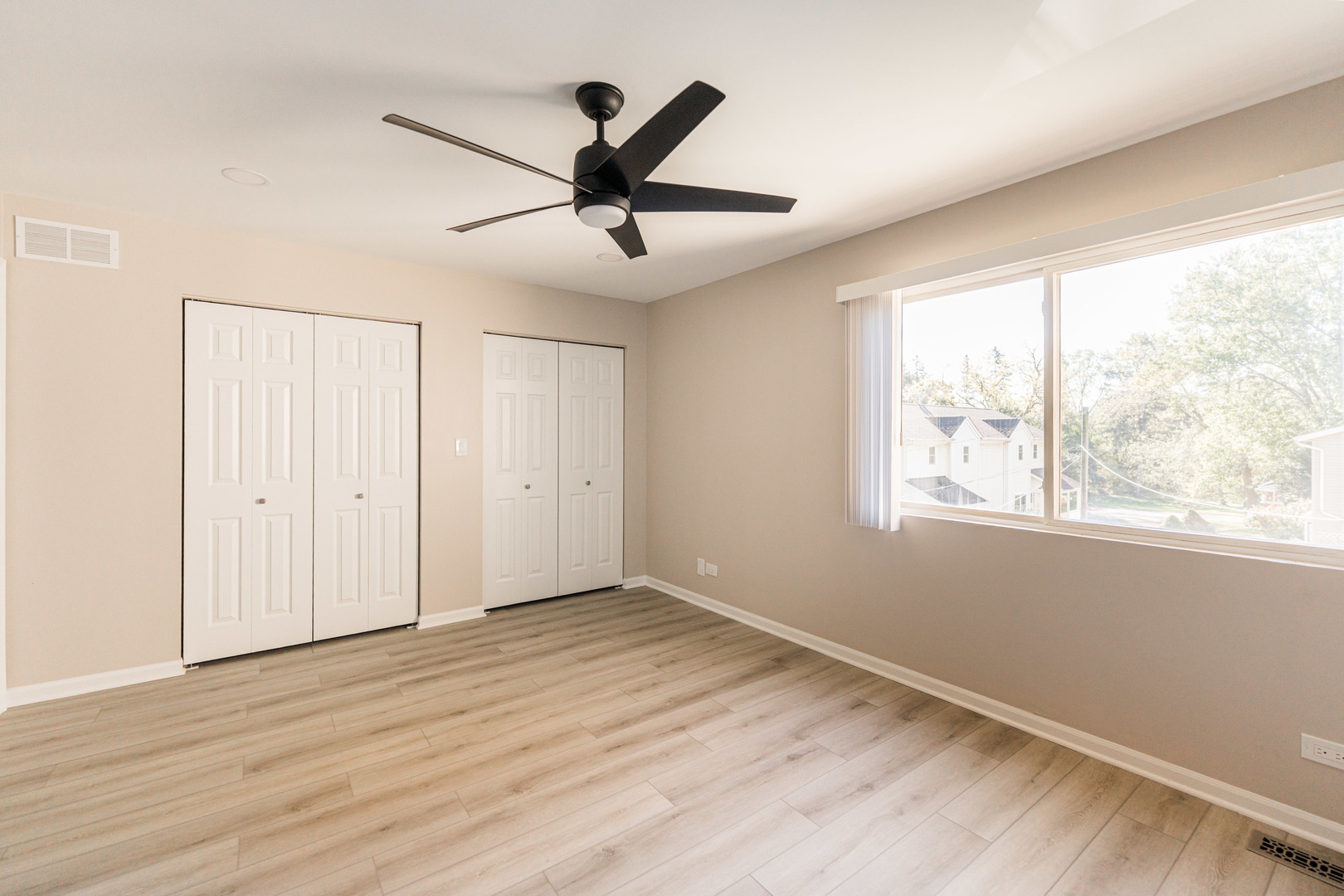 115 N Dole Avenue, Crystal Lake, IL 60014