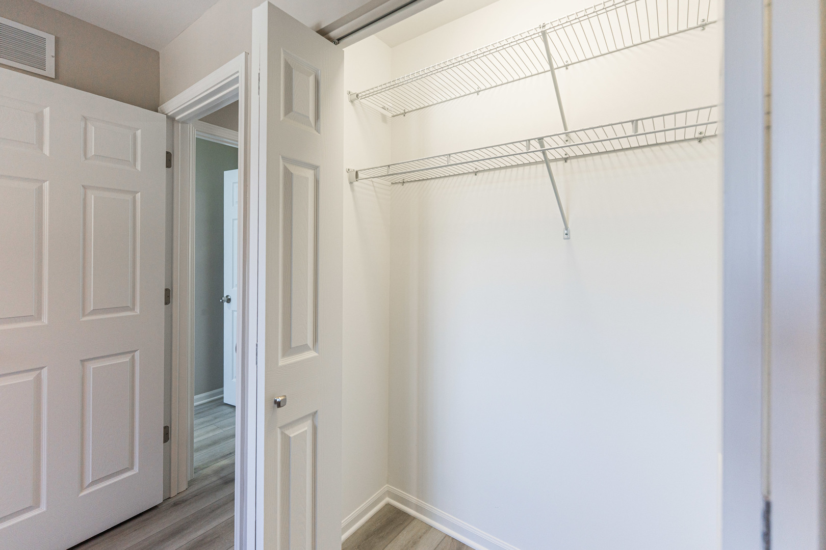 115 N Dole Avenue, Crystal Lake, IL 60014