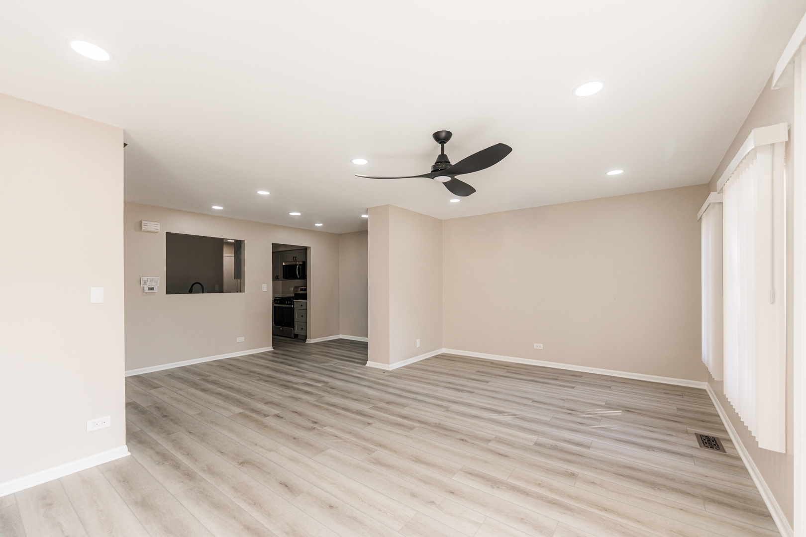 115 N Dole Avenue, Crystal Lake, IL 60014