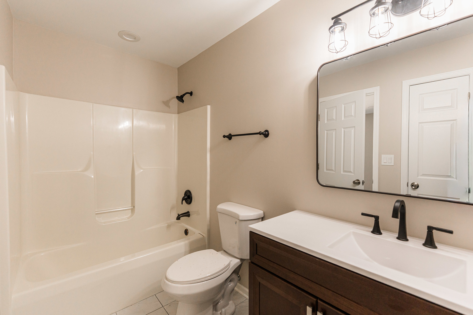 115 N Dole Avenue, Crystal Lake, IL 60014