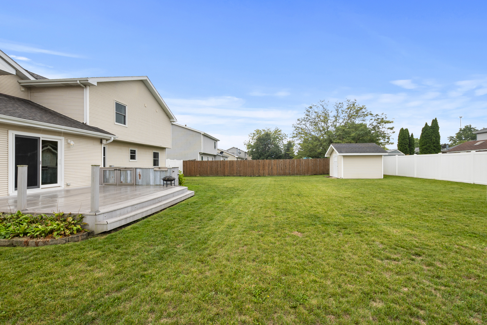 520 Hickory Lane, Peotone, IL 60468