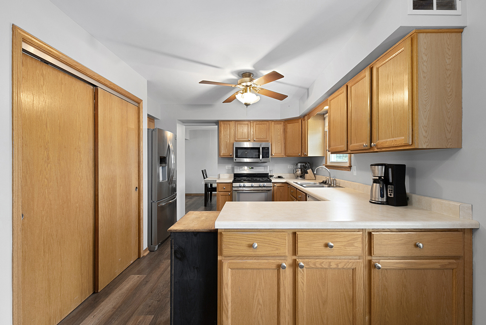 520 Hickory Lane, Peotone, IL 60468