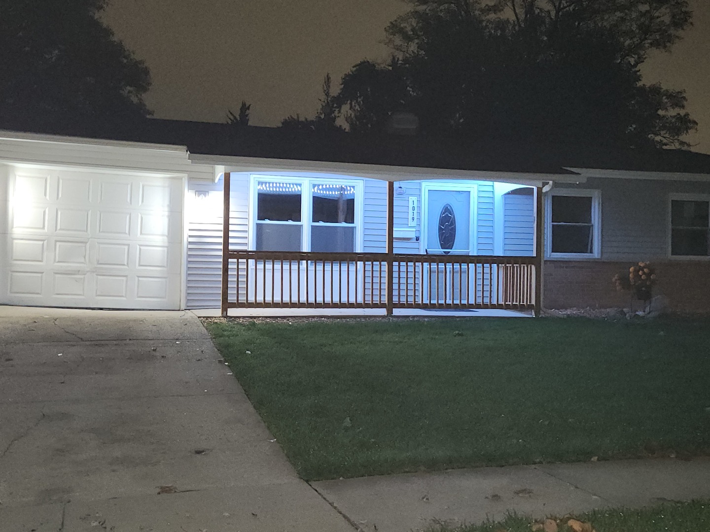 1019 Stratford Circle, Streamwood, IL 60107