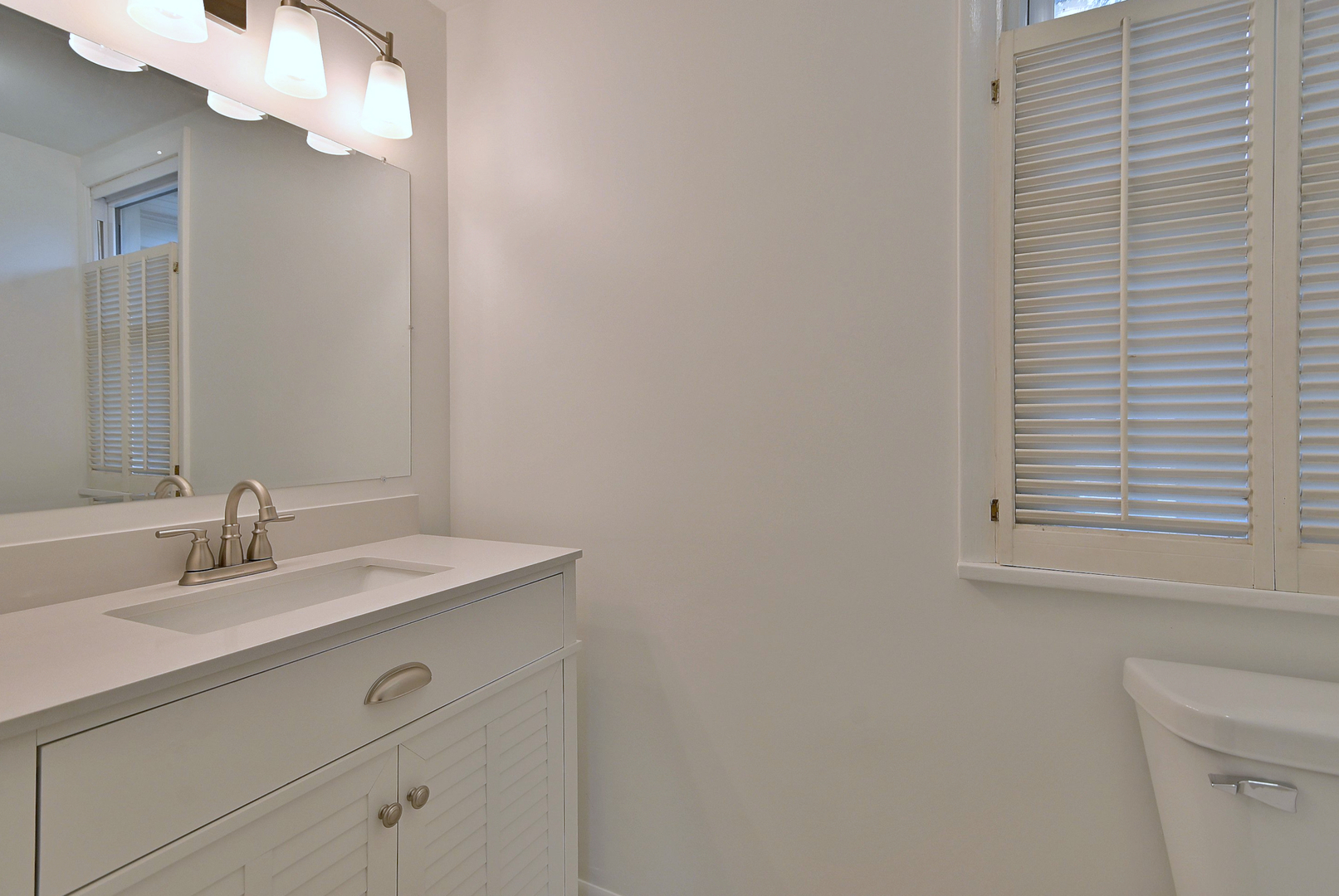 1001 S Edgewood Avenue, Lombard, IL 60148