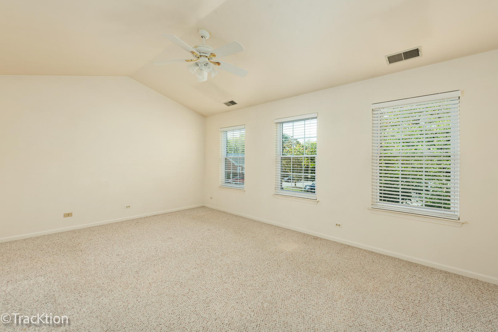 802 BUTTERNUT Lane #D, Mount Prospect, IL 60056