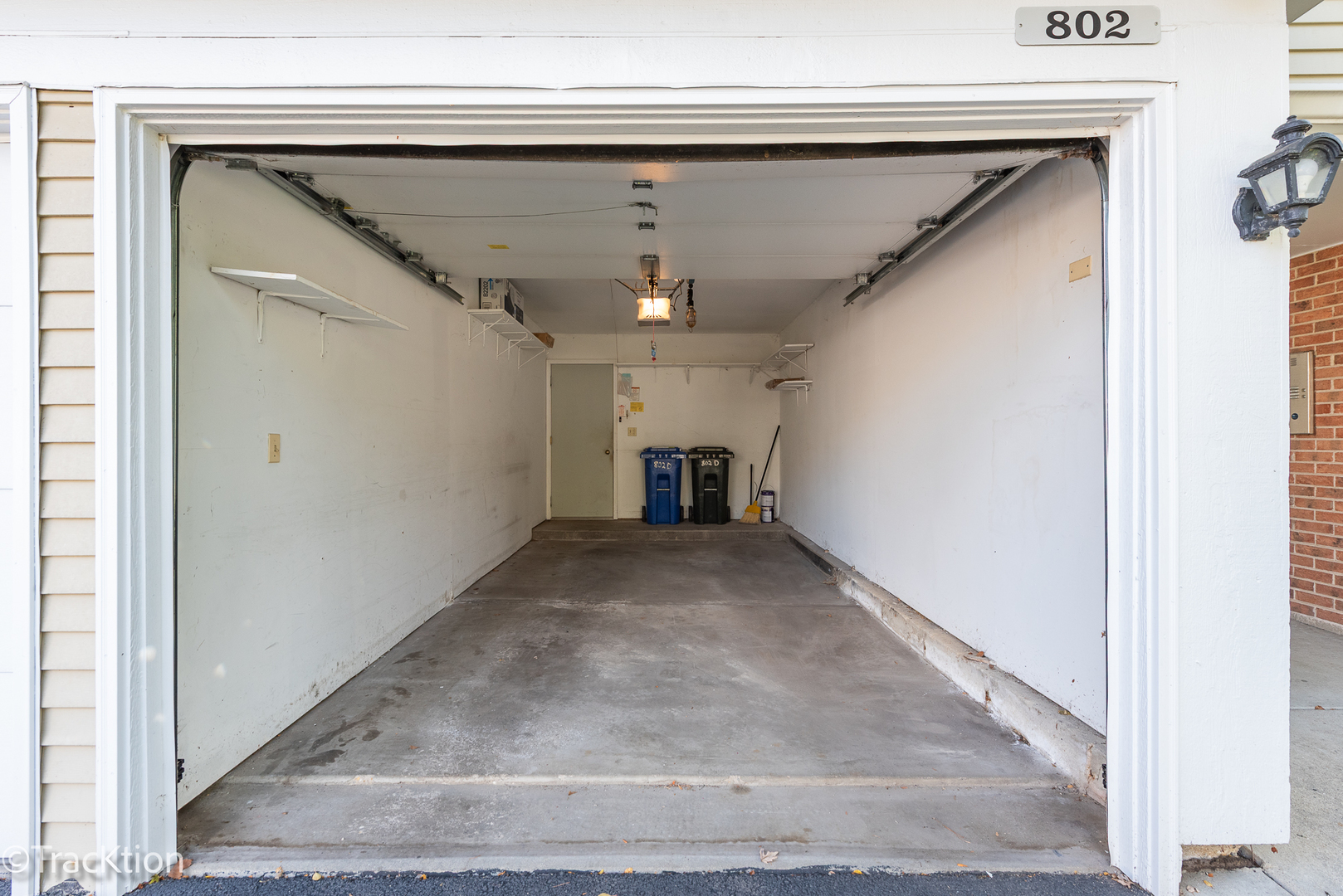 802 BUTTERNUT Lane #D, Mount Prospect, IL 60056