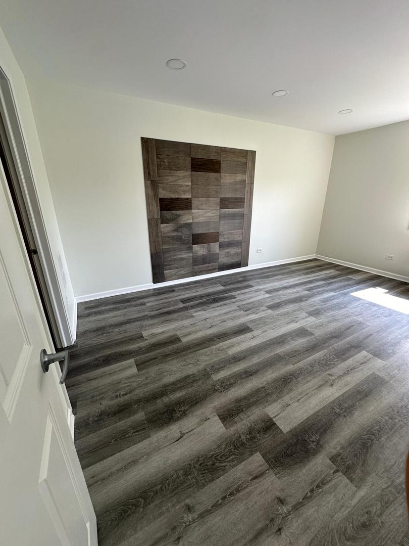 900 N Lakeside Drive #1A, Vernon Hills, IL 60061