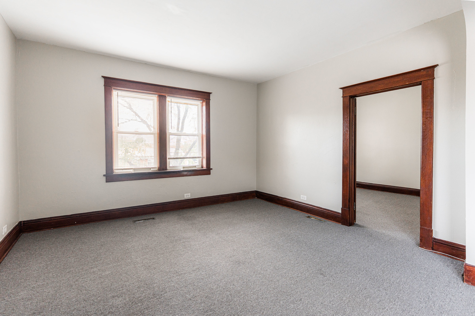 114 W Park Avenue #Front, Elmhurst, IL 60126