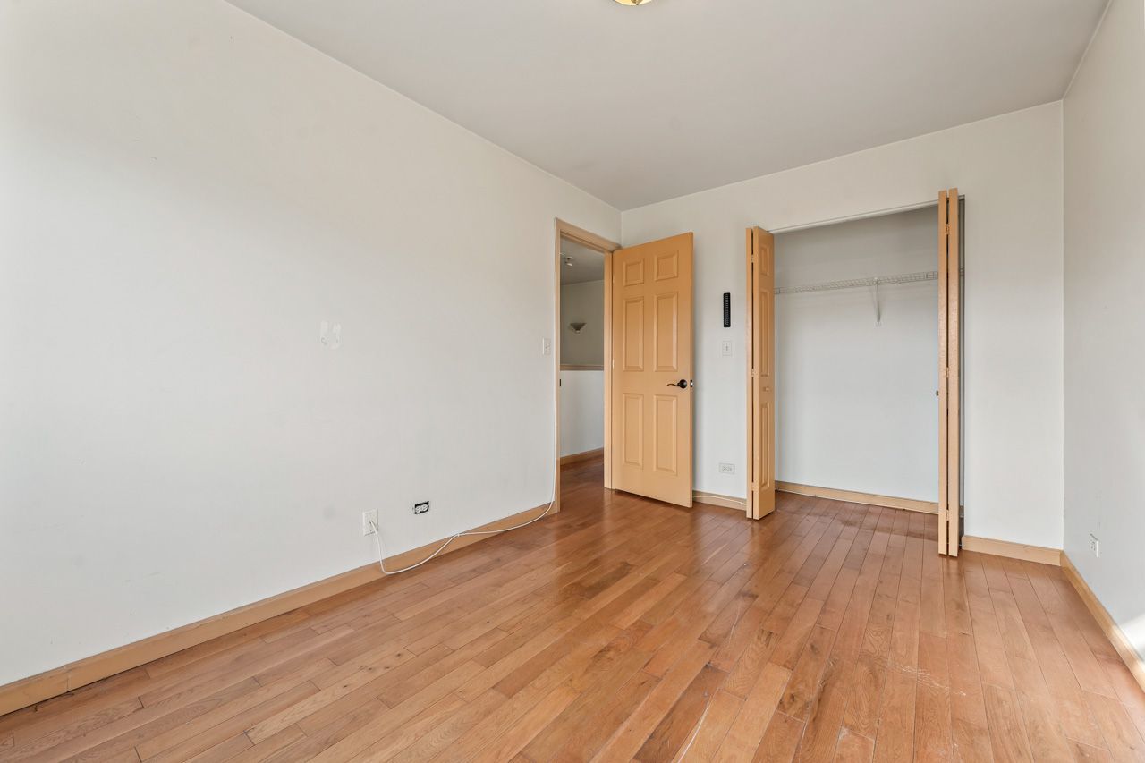 1506 E 72nd Place, Chicago, IL 60619
