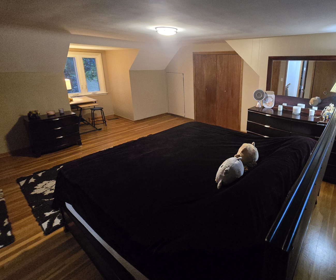 25W201 Summit Drive, Naperville, IL 60563