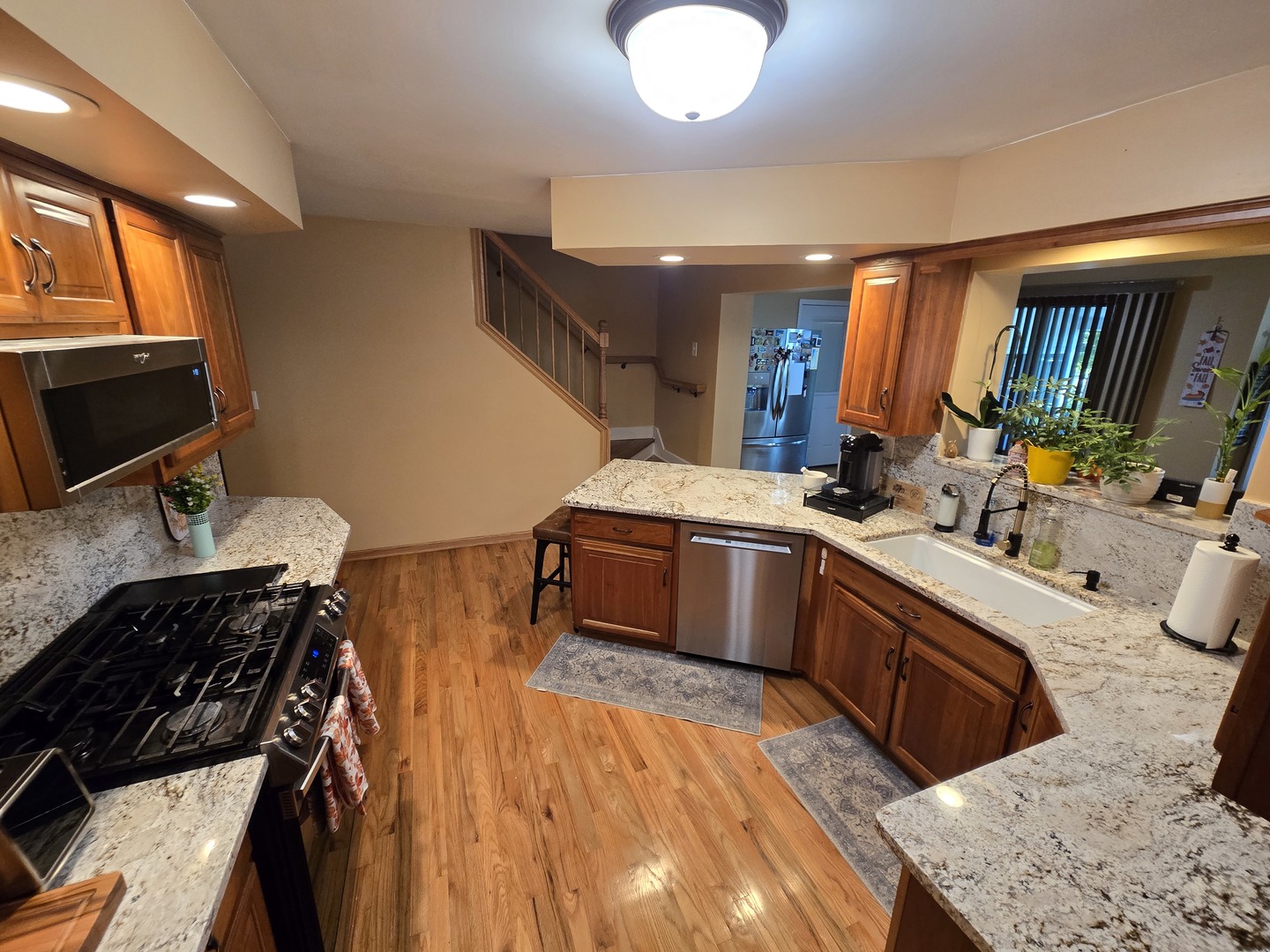 25W201 Summit Drive, Naperville, IL 60563